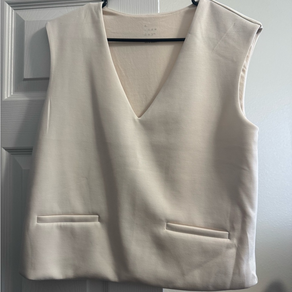 A New Day Sleeveless V-Neck Vest – Size Small